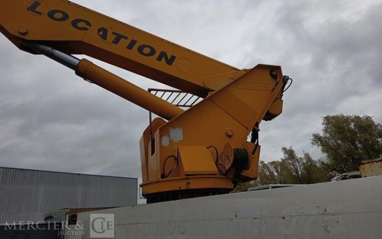 MERCEDES MERCEDES ACTROS AVEC NACELLE MULTITEL J340TA DIESEL 40M – 149769 KMS – AN 2001 BLANC 944ALY59