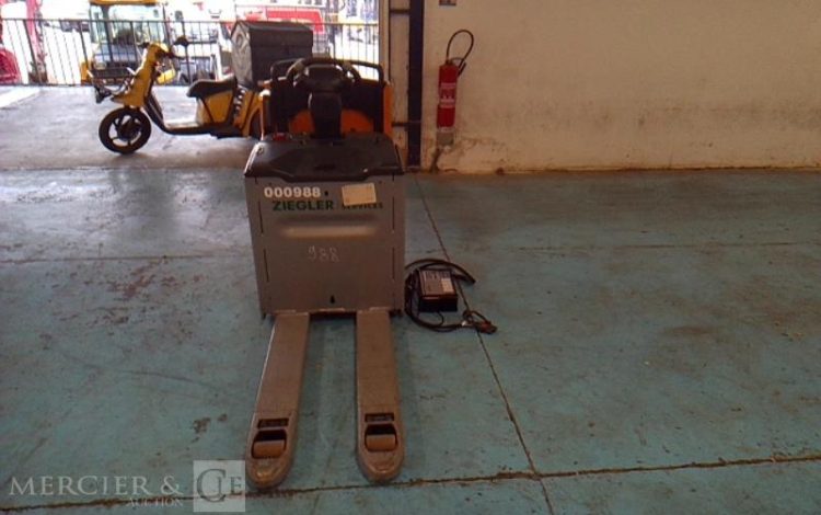 STILL TRANSPALETTE EXHS  988