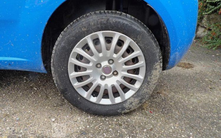 FIAT PUNTO ESS/GNV  AG-936-MJ