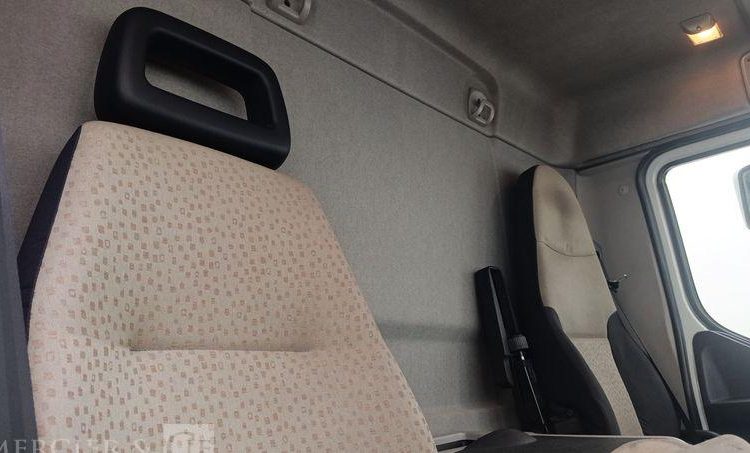 RENAULT 220DXI HAYON – EN DESIGNATION(93)  BP-909-RR