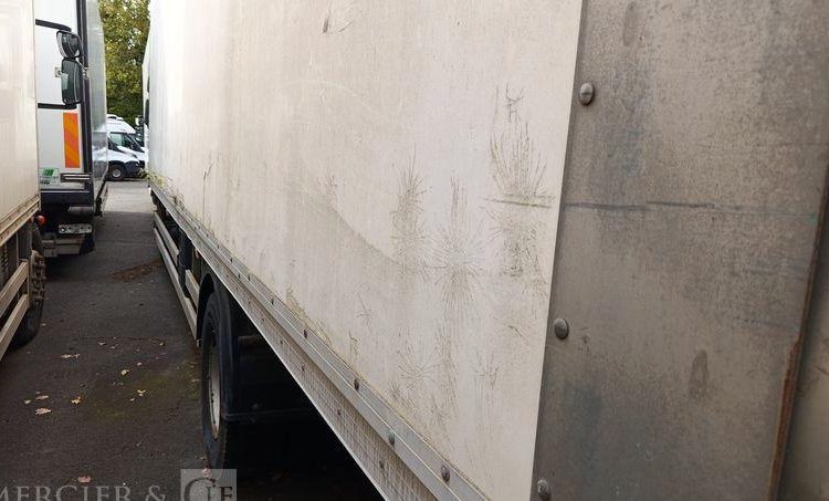 RENAULT 220DXI HAYON – EN DESIGNATION(93)  BP-909-RR