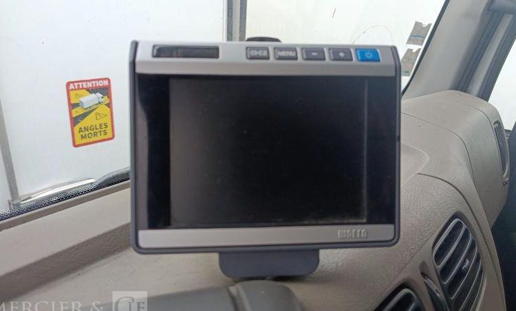 RENAULT 220DXI HAYON – EN DESIGNATION(93)  BP-909-RR