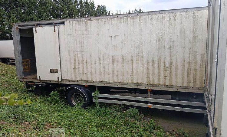 RENAULT 220DXI HAYON – EN DESIGNATION(93)  BP-909-RR