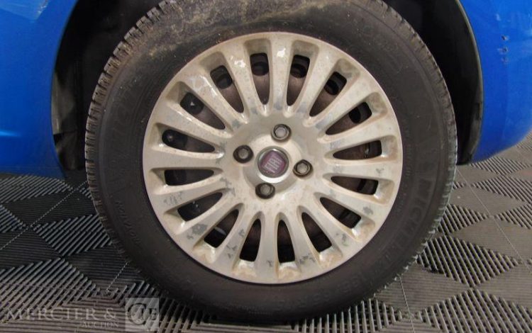 FIAT PUNTO ESS/GNV BLEU BT-235-DL