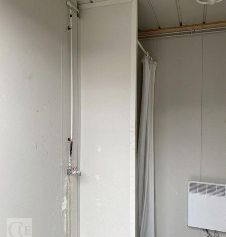 BODARD BUNGALOW SANITAIRE AVEC PASSAGE DE FOURCHES – EQUIPE DOUCHE / AUGE ET WC BLANC BU1010077