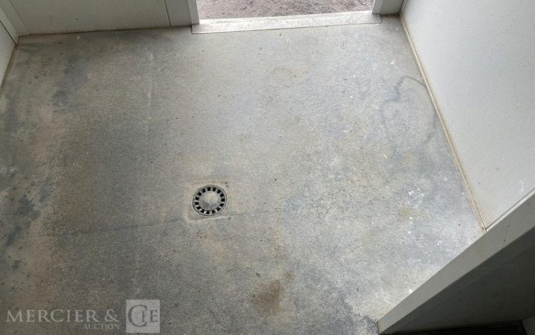 BODARD BUNGALOW SANITAIRE AVEC PASSAGE DE FOURCHES – EQUIPE DOUCHE / AUGE ET WC BLANC BU1010077