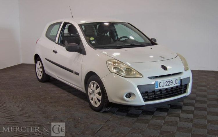 RENAULT CLIO III DCI  CJ-229-JC