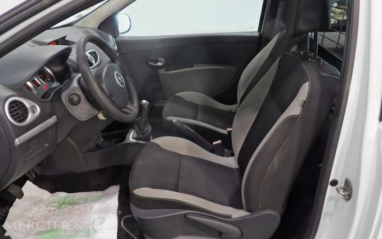 RENAULT CLIO III DCI  CJ-229-JC