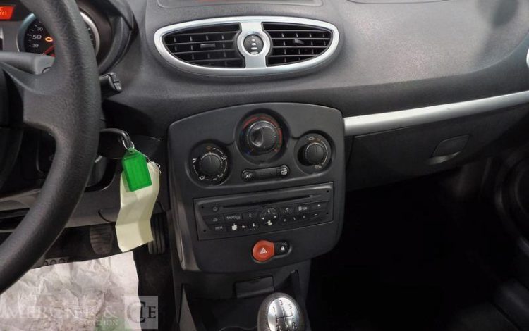 RENAULT CLIO III DCI  CJ-229-JC