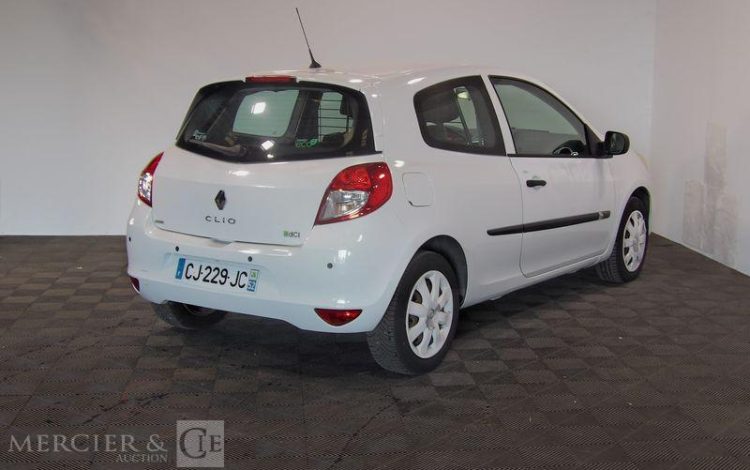 RENAULT CLIO III DCI  CJ-229-JC