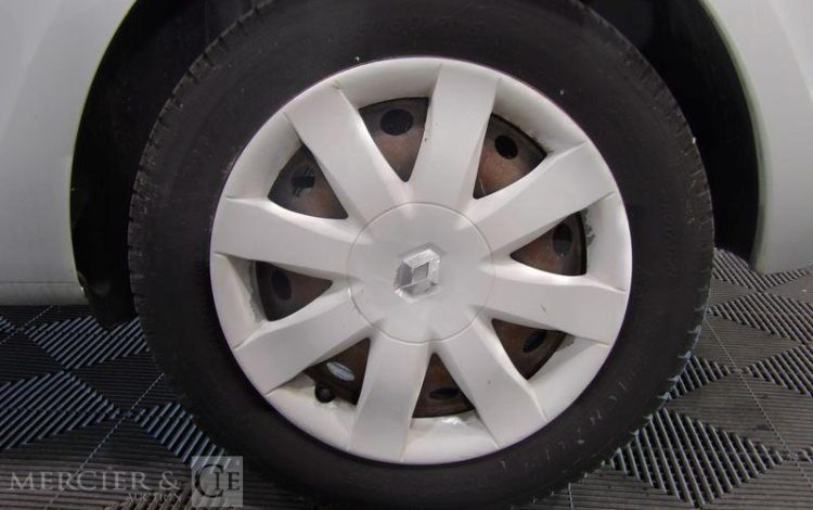 RENAULT CLIO III DCI  CJ-229-JC