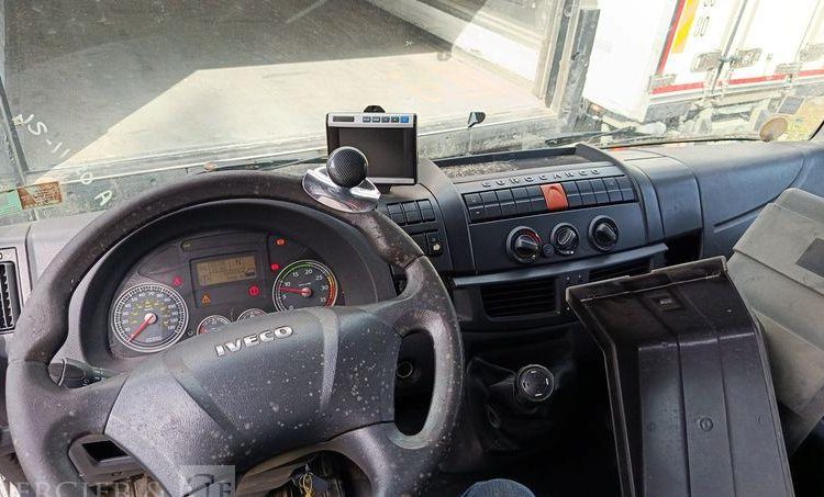 IVECO 140E18 E5 HAYON – EN DESIGNATION(93)  CM-548-BK