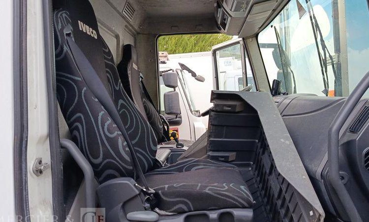 IVECO 140E18 E5 HAYON – EN DESIGNATION(93)  CM-548-BK
