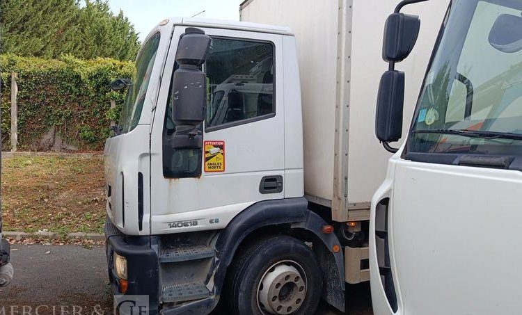 IVECO 140E18 E5 HAYON – EN DESIGNATION(93)  CM-548-BK