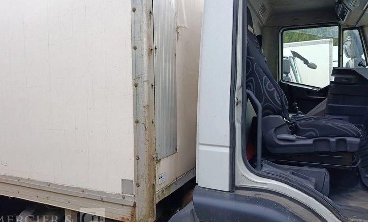 IVECO 140E18 E5 HAYON – EN DESIGNATION(93)  CM-548-BK