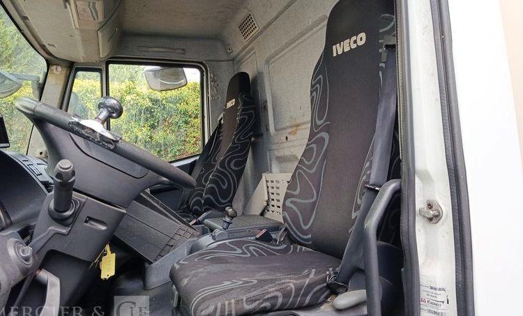 IVECO 140E18 E5 HAYON – EN DESIGNATION(93)  CM-548-BK