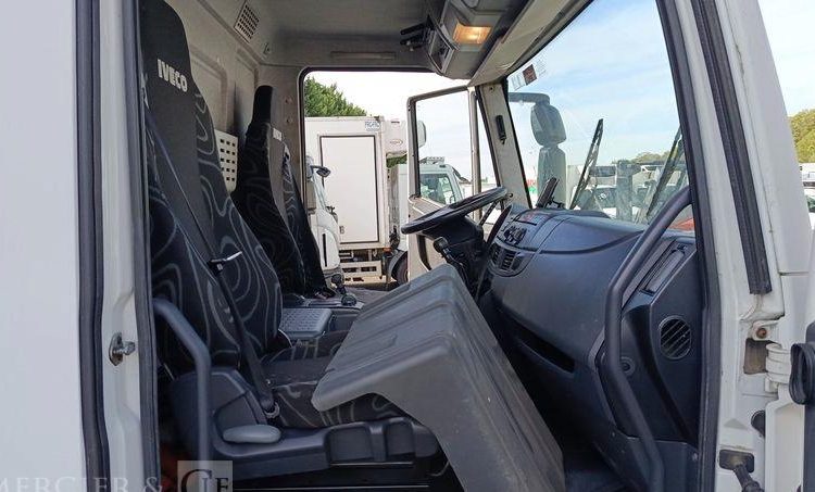 IVECO EUROCARGO 160E22 EEV FRIGO/HAYON -EN DESIGNATION(93)  CN-377-HX