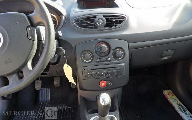 RENAULT CLIO  CR-072-VA