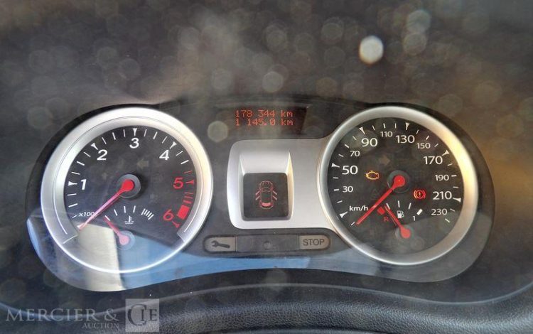 RENAULT CLIO  CR-072-VA