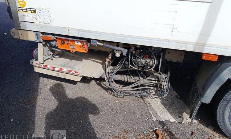 RENAULT M180 FRIGO/HAYON- EN DESIGNATION(93)  CR-922-YH