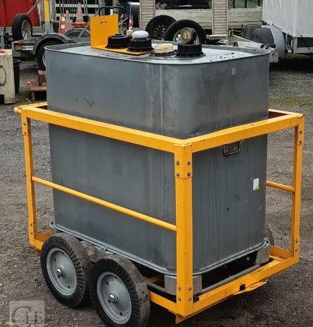 SCHUTZ CUVE A FIOUL 700 LITRES PALETTISABLE SUR CHARIOT ROULANT BLANC CUV011149