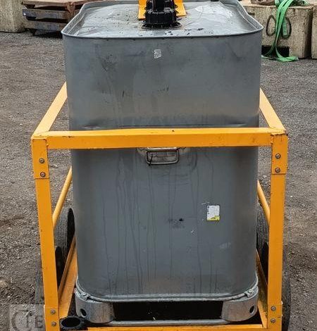 SCHUTZ CUVE A FIOUL 700 LITRES PALETTISABLE SUR CHARIOT ROULANT BLANC CUV011149