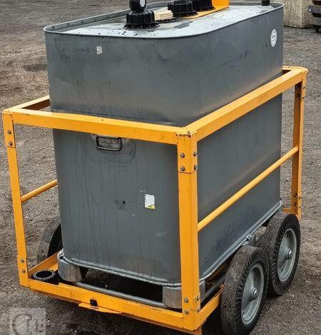 SCHUTZ CUVE A FIOUL 700 LITRES PALETTISABLE SUR CHARIOT ROULANT BLANC CUV011149