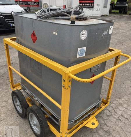 SCHUTZ LOT DE 5 CUVES A FIOUL 700 LITRES PALETTISABLE SUR CHARIOT ROULANT BLANC CUV011227