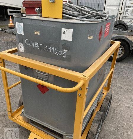 SCHUTZ LOT DE 5 CUVES A FIOUL 700 LITRES PALETTISABLE SUR CHARIOT ROULANT BLANC CUV011227