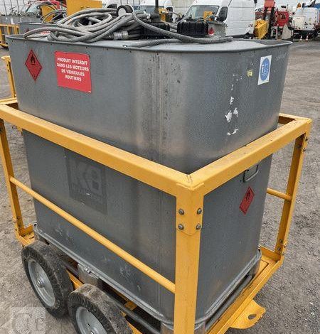 SCHUTZ LOT DE 5 CUVES A FIOUL 700 LITRES PALETTISABLE SUR CHARIOT ROULANT BLANC CUV011227