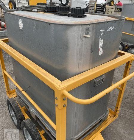 SCHUTZ LOT DE 5 CUVES A FIOUL 700 LITRES PALETTISABLE SUR CHARIOT ROULANT BLANC CUV011227