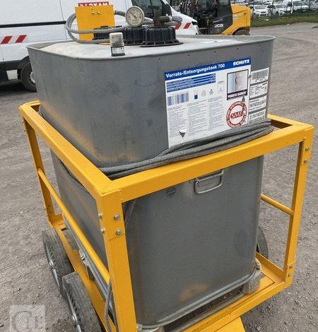 SCHUTZ LOT DE 5 CUVES A FIOUL 700 LITRES PALETTISABLE SUR CHARIOT ROULANT BLANC CUV011345