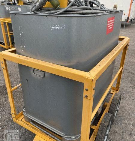 SCHUTZ LOT DE 5 CUVES A FIOUL 700 LITRES PALETTISABLE SUR CHARIOT ROULANT BLANC CUV011345