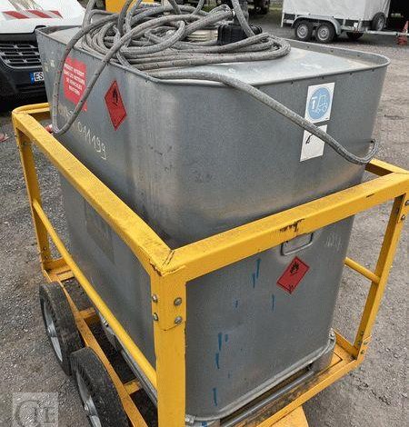 SCHUTZ LOT DE 5 CUVES A FIOUL 700 LITRES PALETTISABLE SUR CHARIOT ROULANT BLANC CUV011345