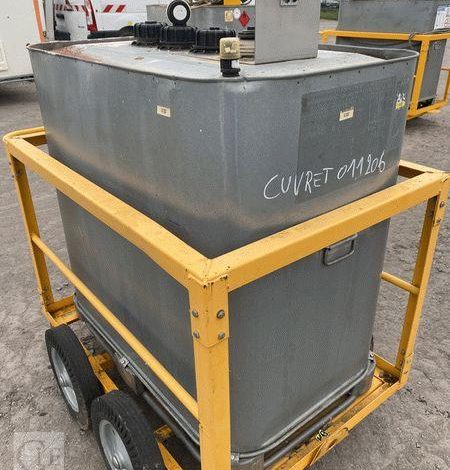 SCHUTZ LOT DE 5 CUVES A FIOUL 700 LITRES PALETTISABLE SUR CHARIOT ROULANT BLANC CUV011345