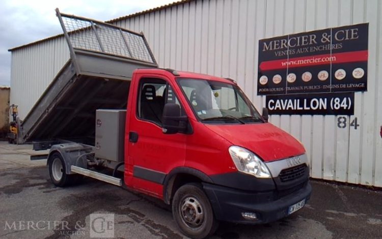 IVECO 35C13 BENNE SIMPLE CABINE COFFRE ROUGE CW-125-WS
