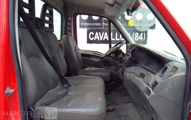 IVECO 35C13 BENNE SIMPLE CABINE COFFRE ROUGE CW-125-WS