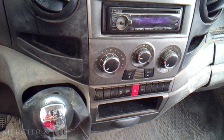 IVECO 35C13 BENNE SIMPLE CABINE COFFRE ROUGE CW-125-WS