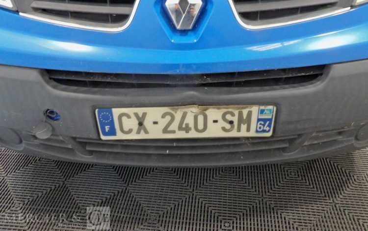 RENAULT TRAFIC II DCI  CX-240-SM