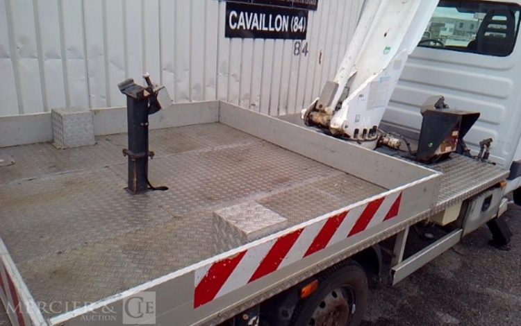 IVECO 35S11 NACELLE SUR VL 160 ALU/DS – 16M – 5590H – BLANC CX-532-MC