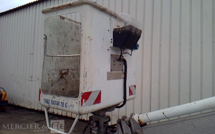 IVECO 35S11 NACELLE SUR VL 160 ALU/DS – 16M – 5590H – BLANC CX-532-MC