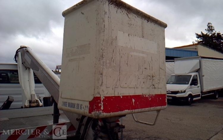 IVECO 35S11 NACELLE SUR VL 160 ALU/DS – 16M – 5590H – BLANC CX-532-MC