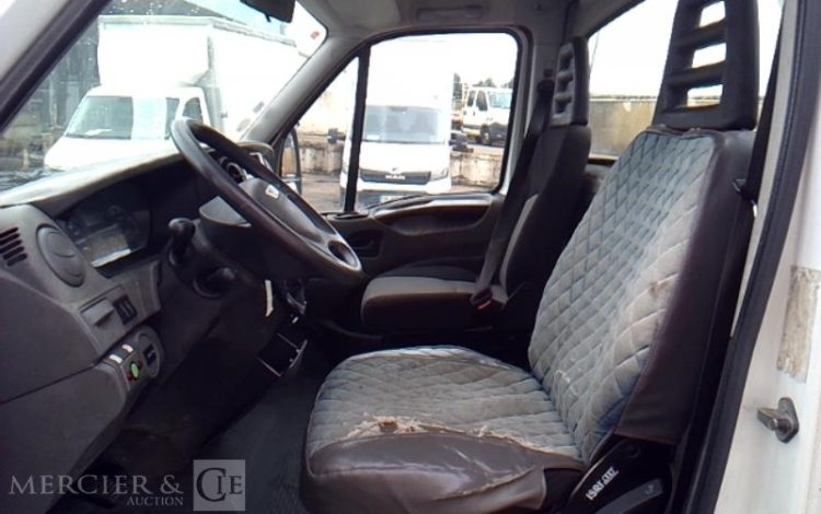 IVECO 35S11 NACELLE SUR VL 160 ALU/DS – 16M – 5590H – BLANC CX-532-MC