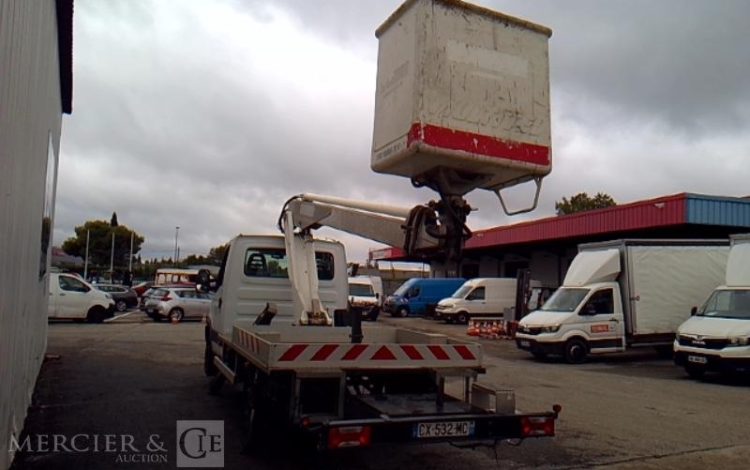 IVECO 35S11 NACELLE SUR VL 160 ALU/DS – 16M – 5590H – BLANC CX-532-MC