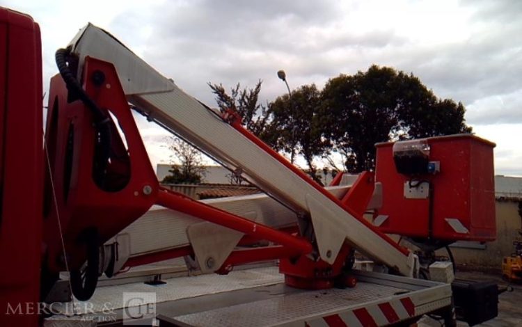MULTITEL 35S11 NACELLE SUR VL MX170 – 17M – 5587H – ROUGE CX-869-RJ