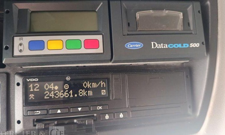 RENAULT 180DXI FRIGO/HAYON – EN DESIGNATION(93)  CZ-980-PH