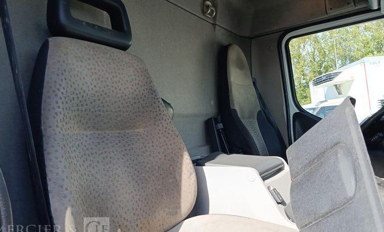 RENAULT M220.16CF FRIGO/HAYON – EN DESIGNATION(93)  DA-201-KC