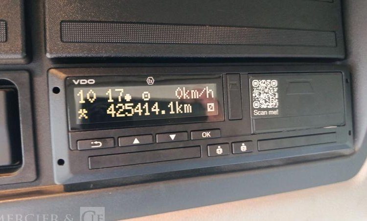 RENAULT 180 DXI FRIGO/HAYON – EN DESIGNATION(93)  DB-191-KF