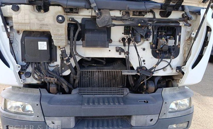 RENAULT 180 DXI FRIGO/HAYON – EN DESIGNATION(93)  DB-191-KF