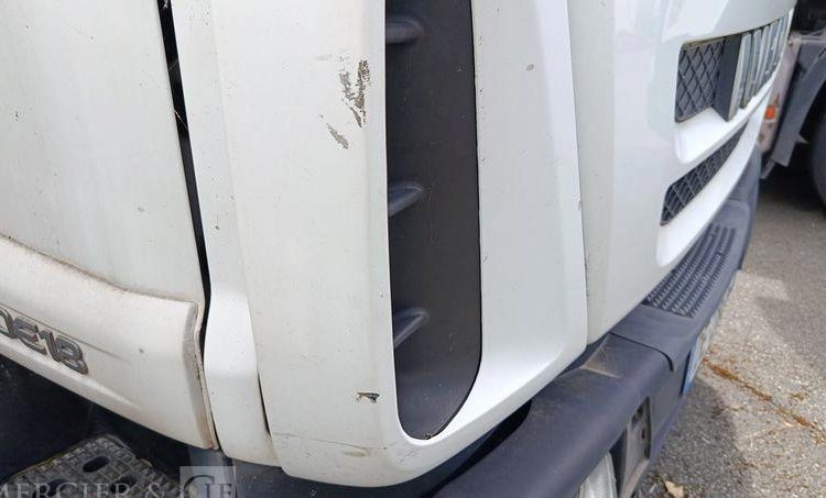 IVECO 100E18 EEV FRIGO/HAYON -EN DESIGNATION(93)  DE-286-BZ